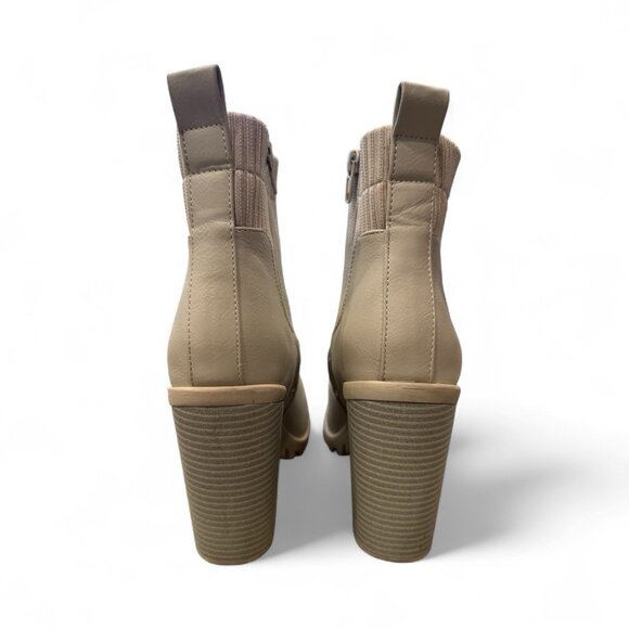 BCBGeneration Prali Chelsea Taupe Block Heel Size 8.5 - Picture 6 of 6